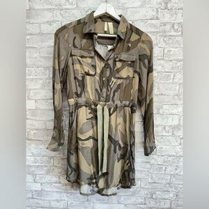 Japna‎ camouflage button front shirt dress women’s small tie waist NWT